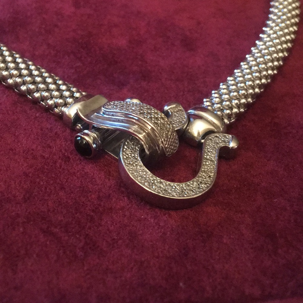 (IGI Certified) Horseshoe Clasp Necklace